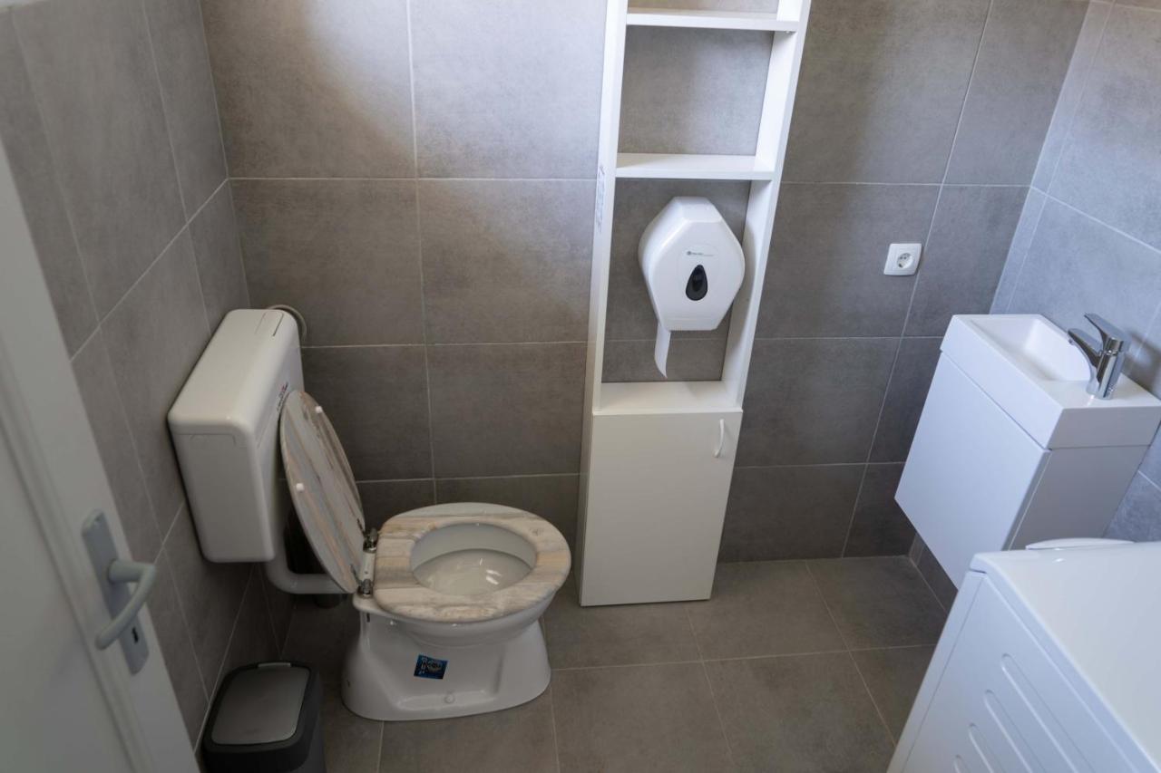 Kunfoglalas Apartmanhaz Kisujszallas Bagian luar foto